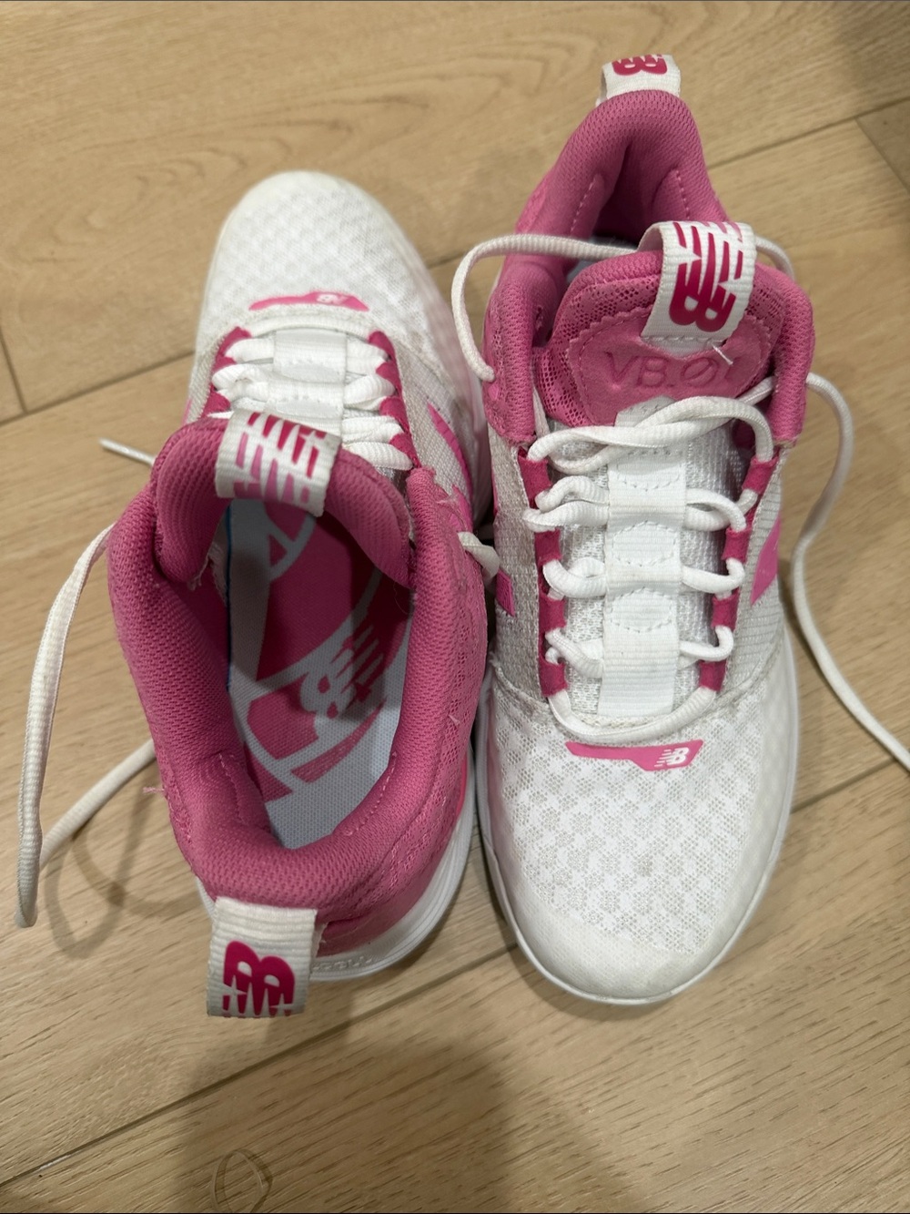 New Balance Kids White and Pink Veloce Sneakers